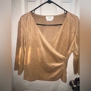 ✨NWT bAGB Women's Tan Blouse